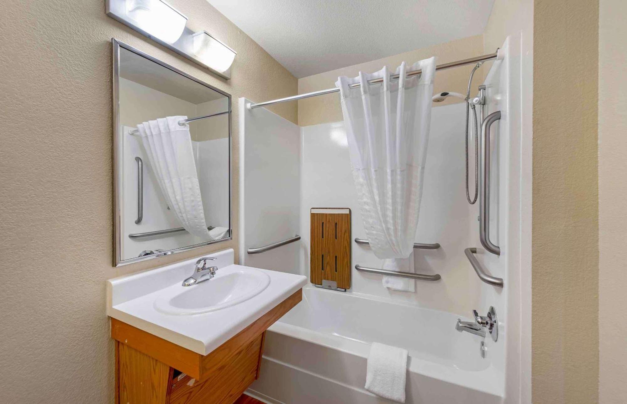 Extended Stay America Select Suites - Cleveland - Mentor Ngoại thất bức ảnh