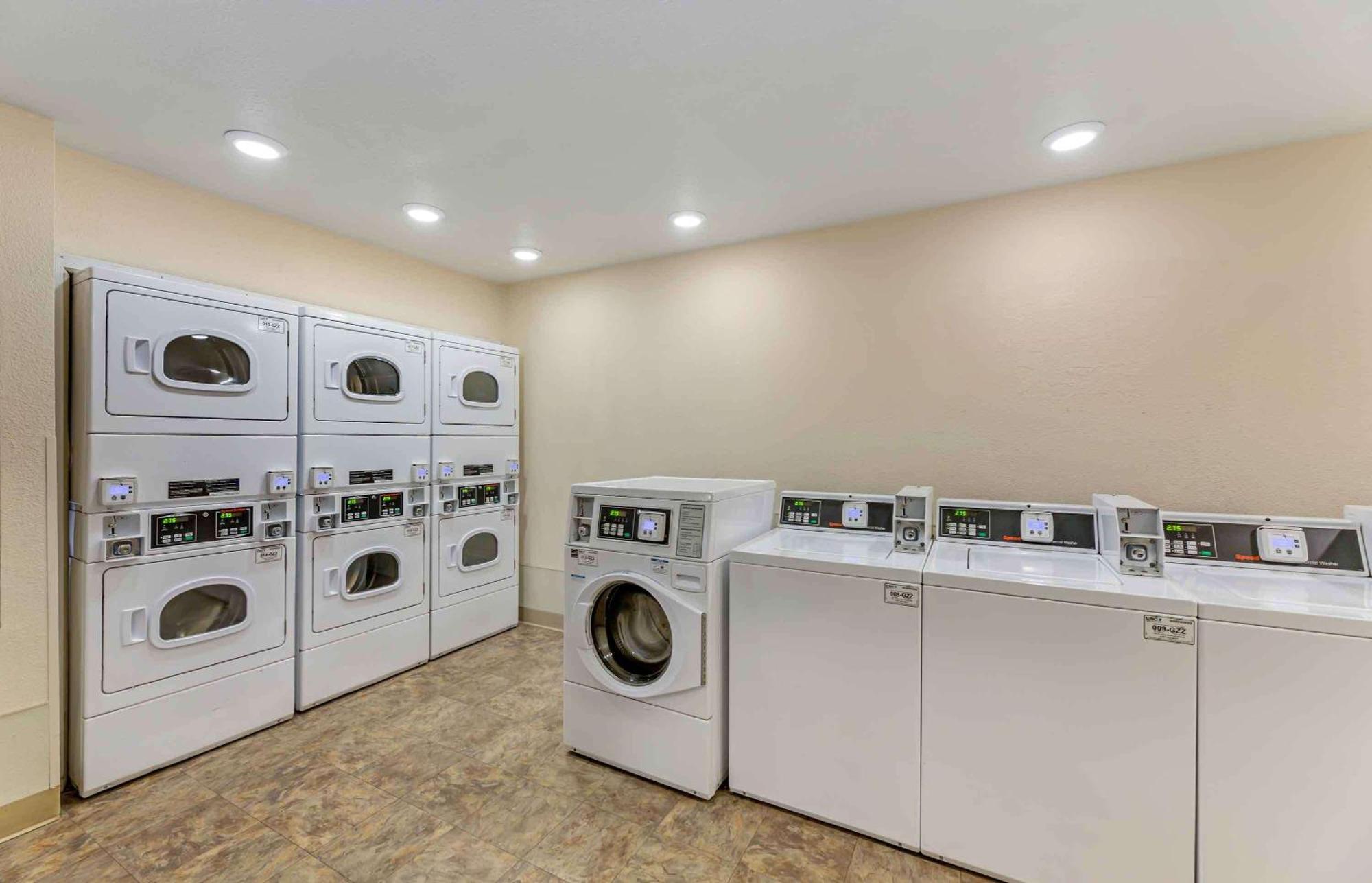 Extended Stay America Select Suites - Cleveland - Mentor Ngoại thất bức ảnh